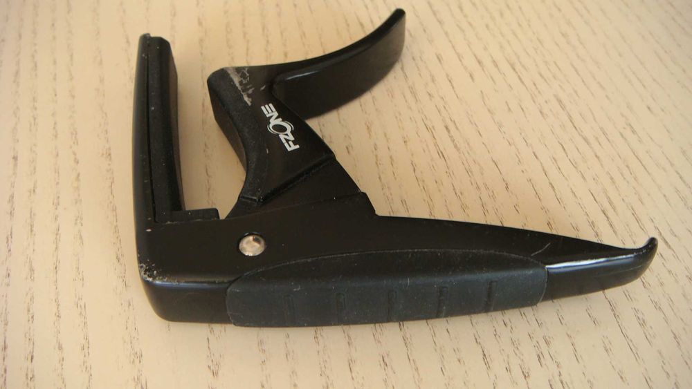 Каподастр  Fzone    FC