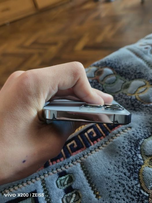 iPhone 13 Pro голобий