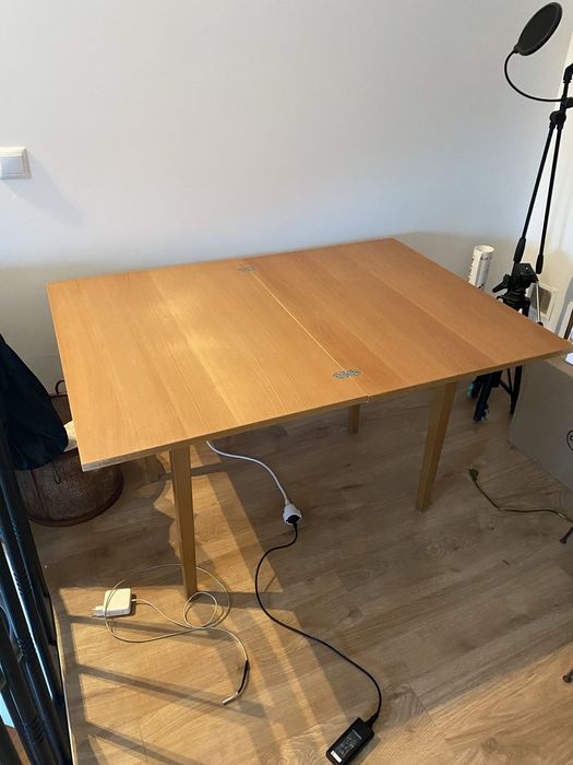 Mesa de madeira  Ikea desdobrável
