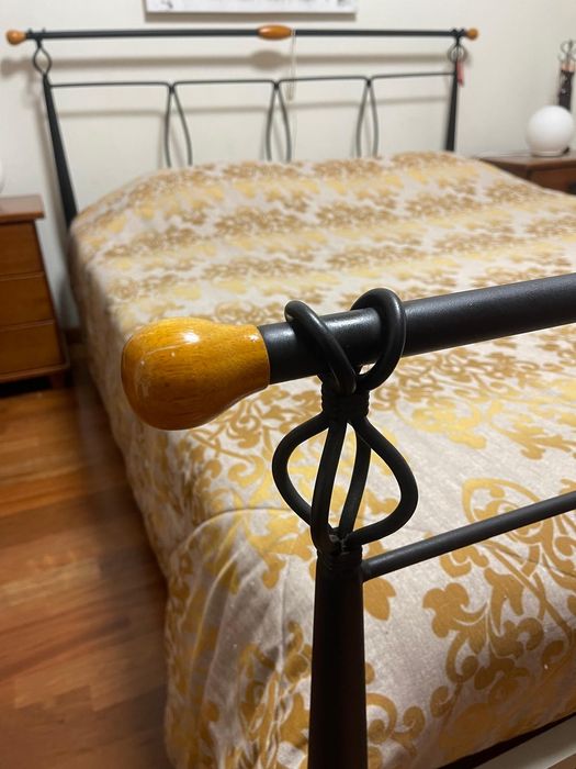 Cama casal 160x200 com estrado e colchão