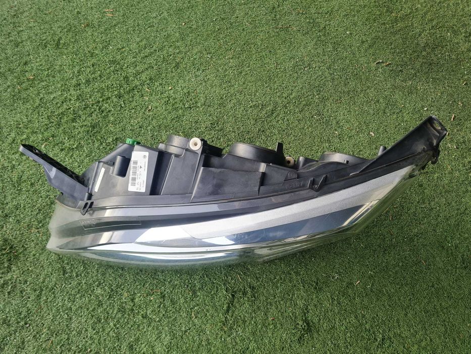 Farol Ótica Led esquerda Boxer/ Jumper/ Ducato