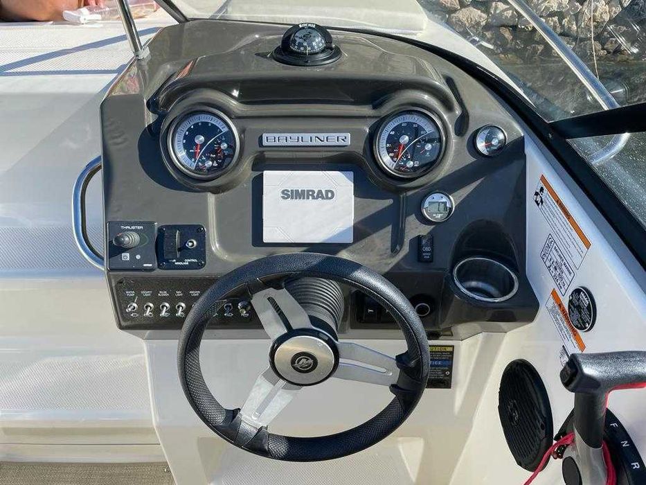 Łódź motorowa kabinowa BAYLINER 742 CUDDY 2018r.
