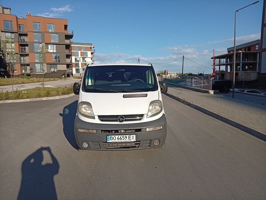 Продам Опель Віваро 1.9 дизель Opel Vivaro 2003 рік