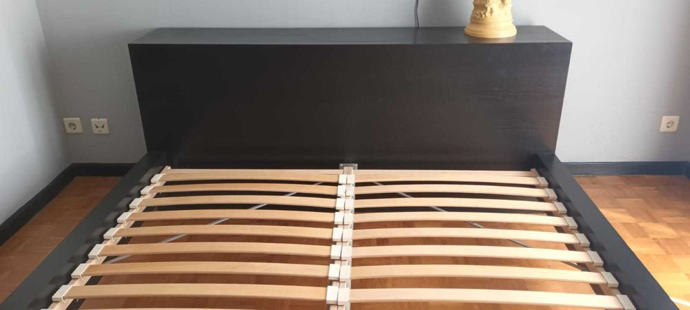 Cama MALM IKEA preta com estrado CASAL