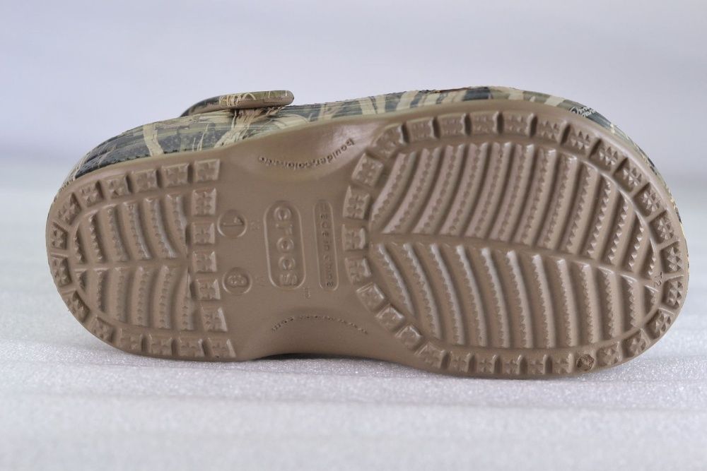 Босоножки Crocs Classic Kids RealTree Clogs Khaki 20