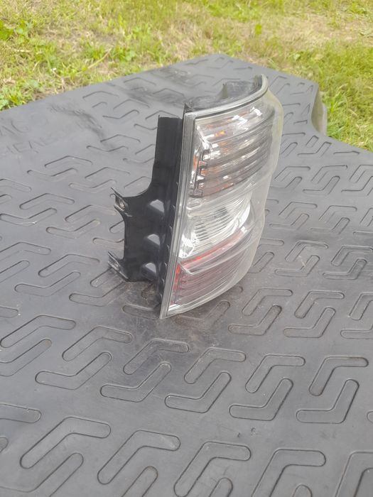 Задний фонарь для Митсубиси Паджеро Вагон 4