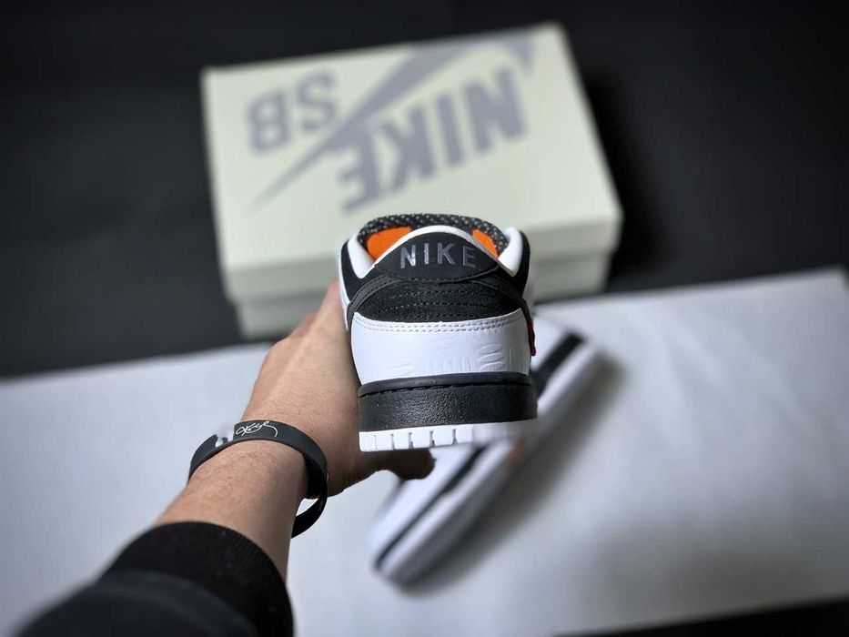 Dunk Low Tighbooth Nike Sb