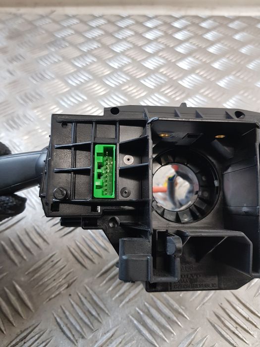 Przełącznik Zespolony Taśma 30772250 Volvo V50 I Lft 07R-
