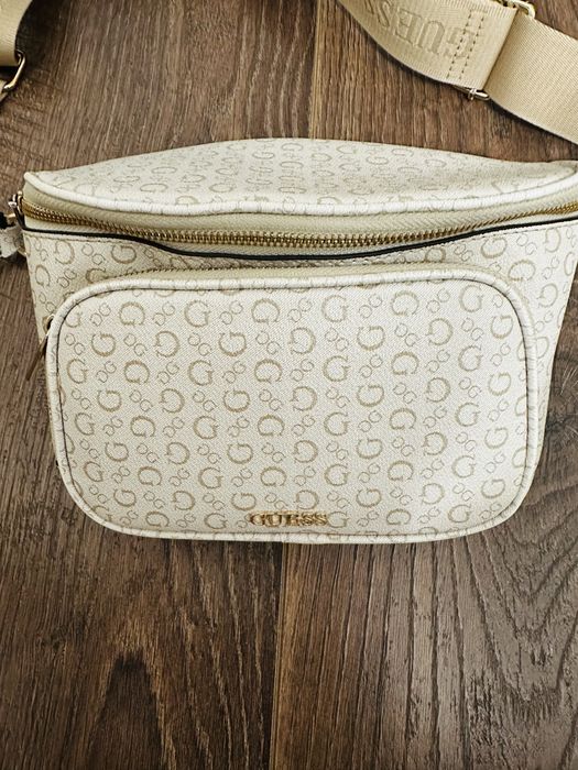 Продам сумку Guess