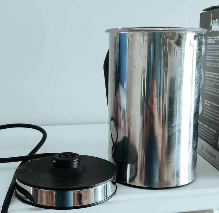 Na sprzedaż: Spieniacz do mleka Bialetti MK01 (ML 4430)