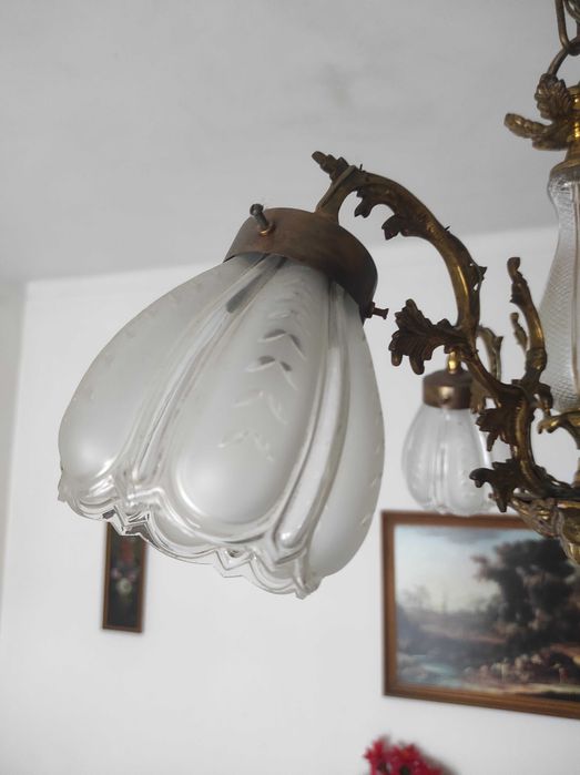 Lustre Vintage em Bronze/Latão com 3 Tulipas de Vidro