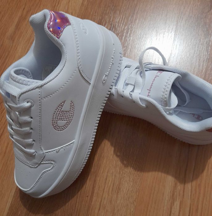 Кросівки жіночі Champion