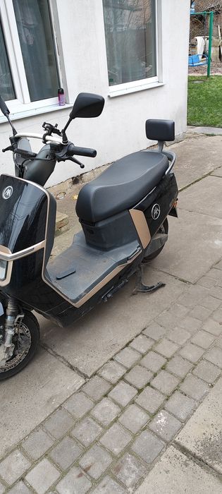 Aima A700  сів поїхав