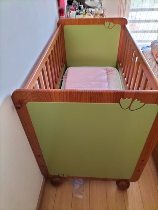 Cama de Bebé bem estimada