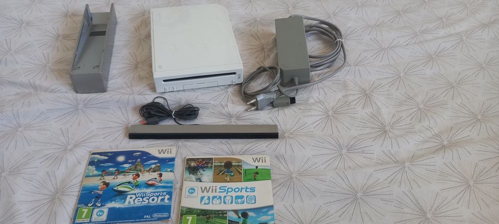 Nintendo Wii Completo + 2 Controles + Jogos Wii Sports + Pistola  + wii2hdmi