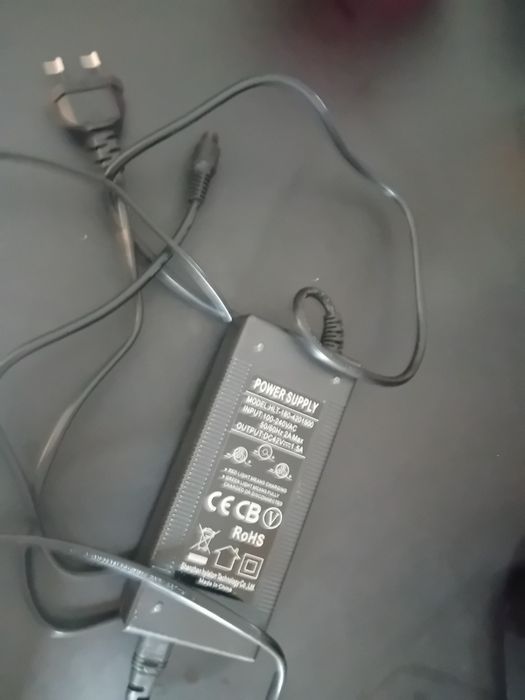 Siedzisko + deskorolka elektryczna