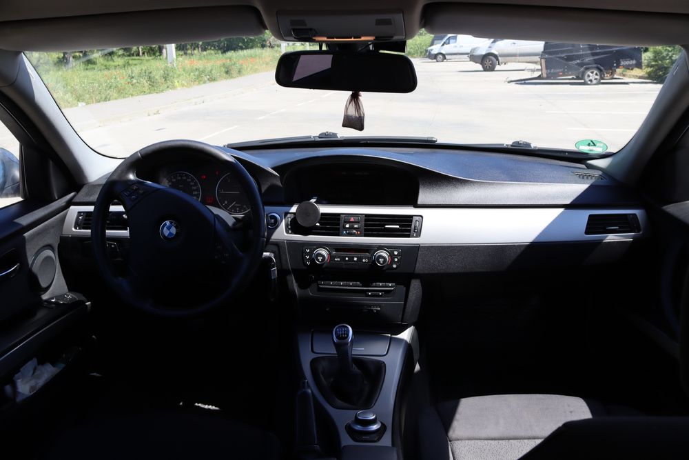 Продам bmw 320d e91