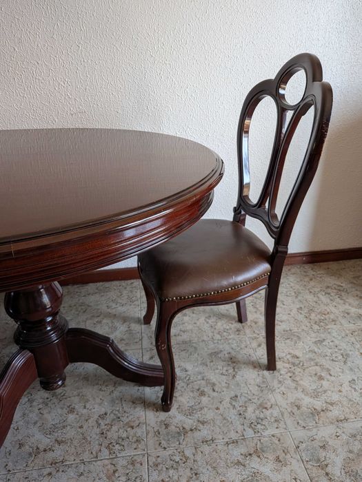 Sala de jantar - móvel aparador + mesa de jantar + 6 cadeiras