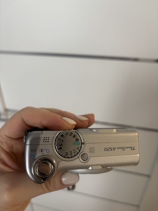 Цифровий фотоапарат canon powershot a520 + чехол