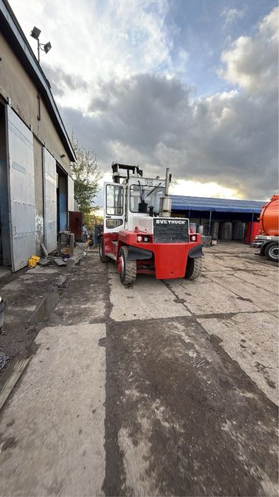 Wózek widłowy Svetruck 10TON
