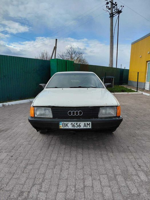 Продам ауді 100