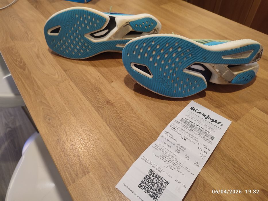 Tenis Running com placa de carbono Hoka Cielo x1