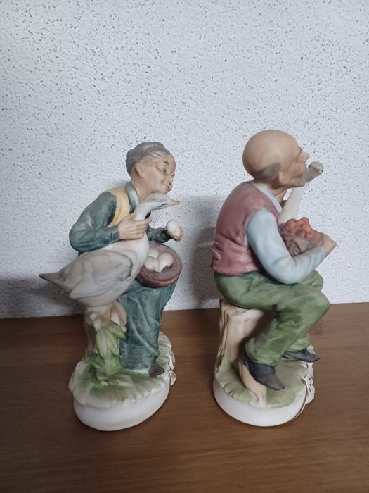 Casal de camponeses em porcelana Biscuit