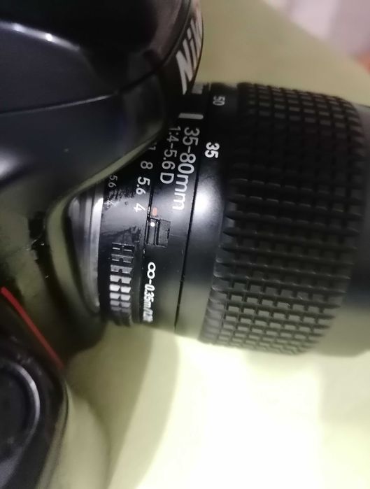 Câmara Fotográfica Analógica Reflex Nikon F50