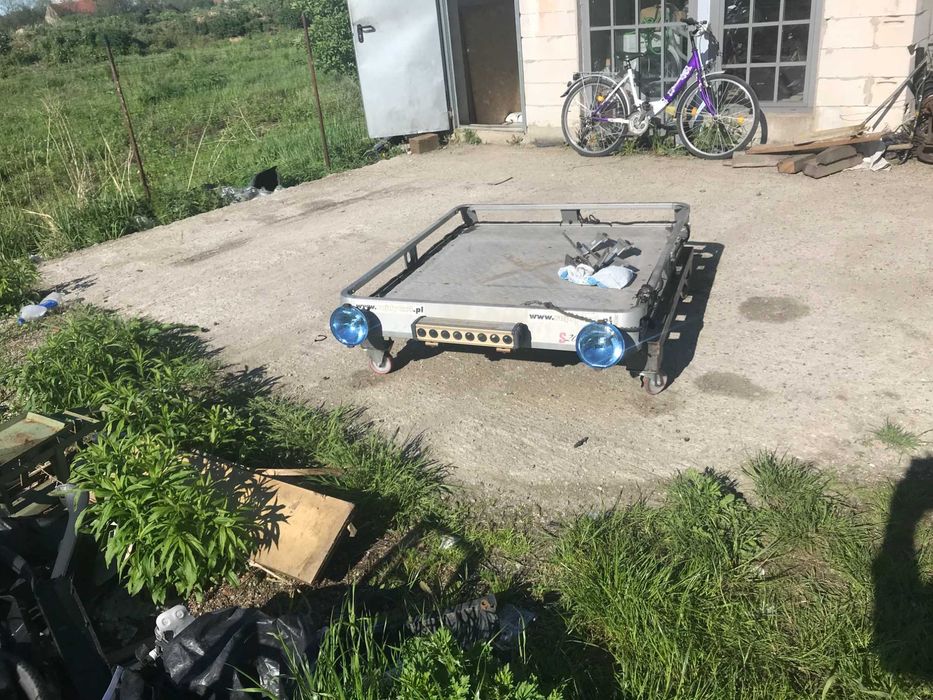 bagażnik wyprawowy 4x4  platforma do terenówki off road ledy