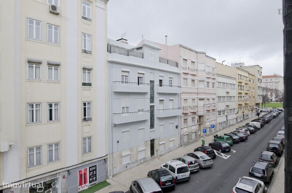 Quarto - localizado em Alameda Lisbon