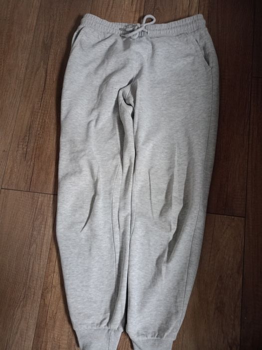 Spodnie dresowe rozmiar xs