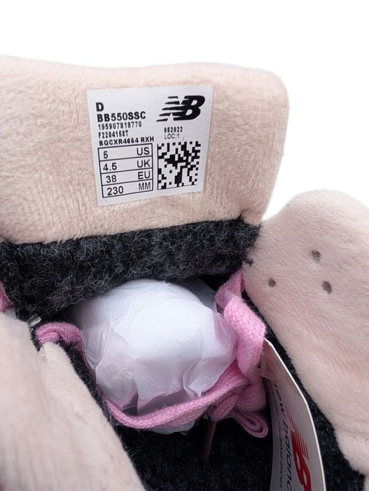 Жіночі зимові Кросівки New Balance 9060 рожеві розміри 36-41