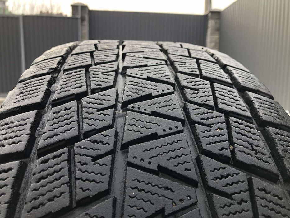 Bridgestone Blizzak 265/65/R17