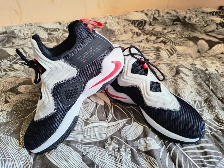Кросівки Nike LeBron Soldier 14