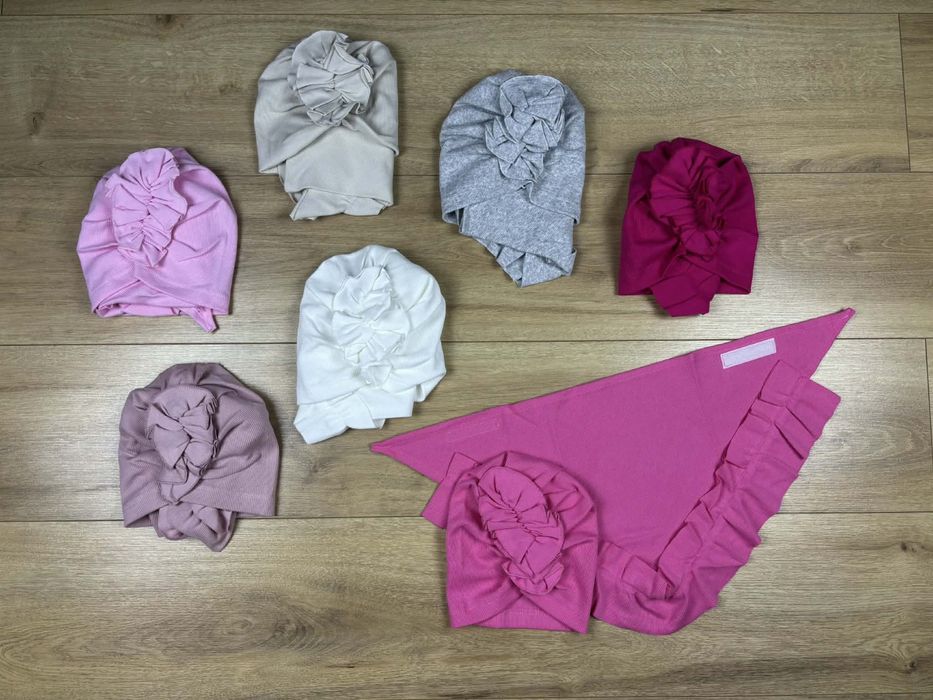 Komplet prążkowany dla dziewczynki na wiosnę