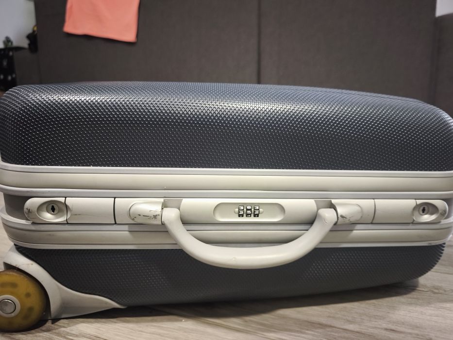 Mala de viagem, alta  qualidade, American tourister rígida