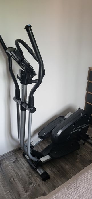 Orbitrek, Trenażer eliptyczny Energetics XT 740T