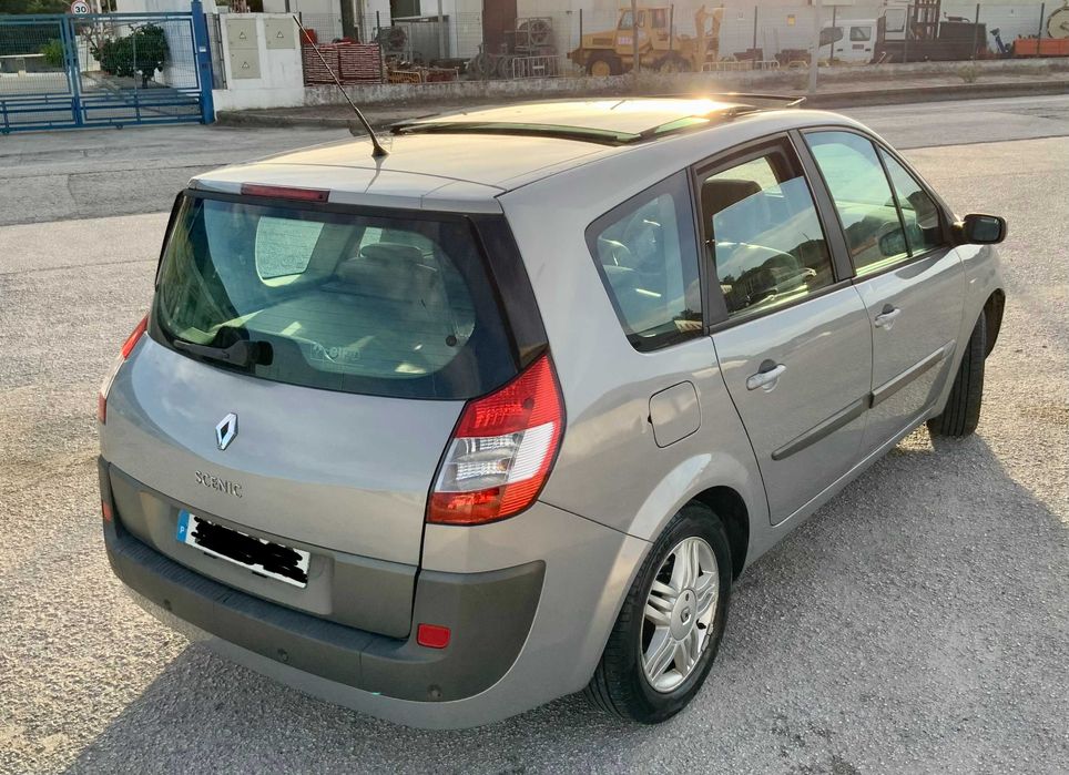 Renault Grand Scénic 1.5 dCi Confort 7 lugares! foto 2