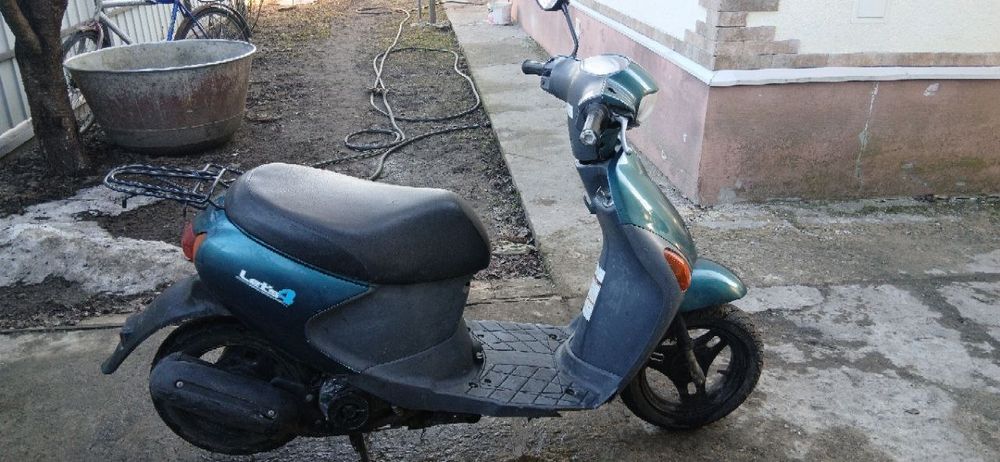Мопед Suzuki lets 4