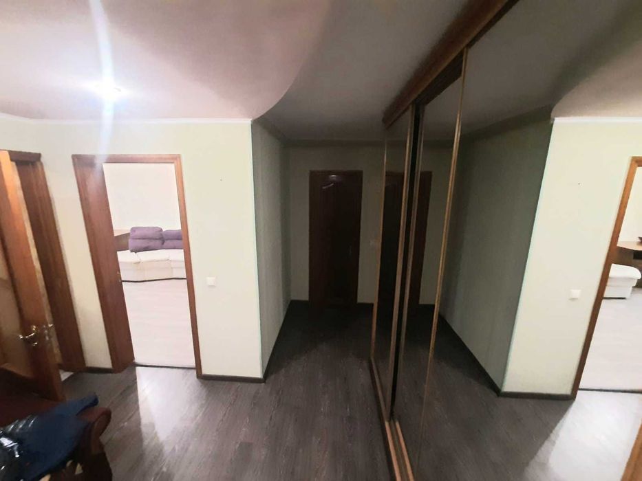 Двокімнатна квартира в тихому районі міста