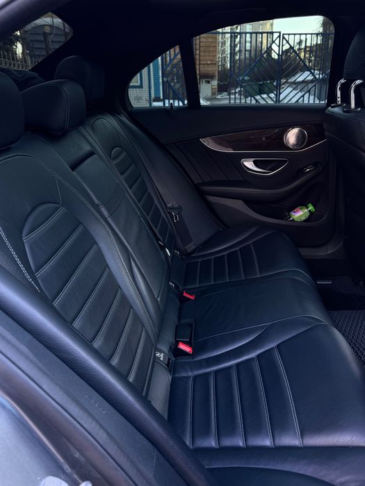 Mercedes Benz amg C 43