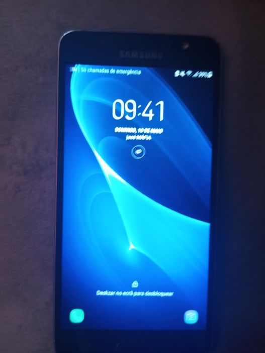 "[Modelo]" pelo nome do telemóvel (ex: Galaxy J5, Galaxy A21s). Um título descritivo atrai mais cliques.