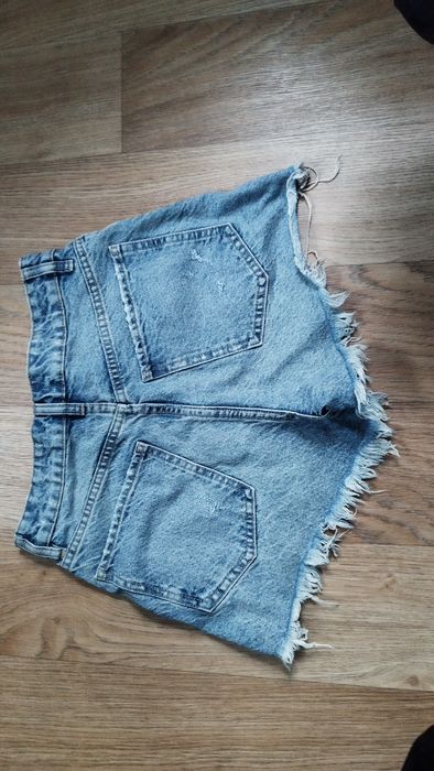 Продам фирменные шорты Zara Mex 26
