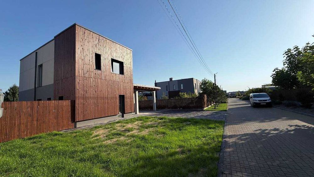 Продаж будинку в Крушинке КМ На Счастливій 165м2 8 соток бізнес БЕЗ %