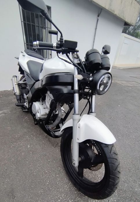 • Daelim Roadwin 125 FI → 2015