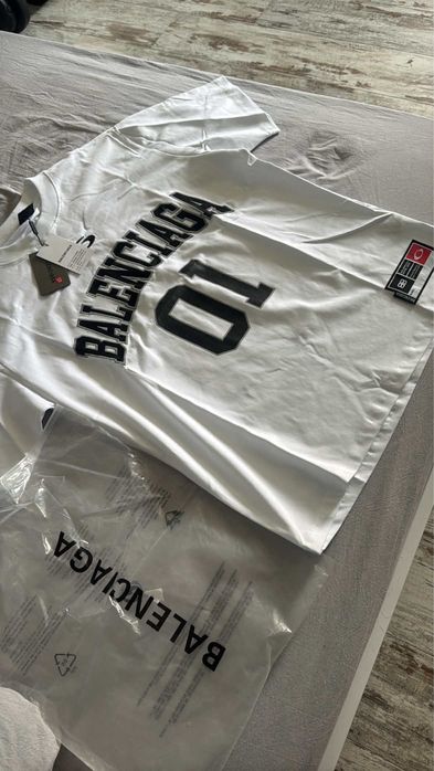 футболка Balenciaga Basketball Series White