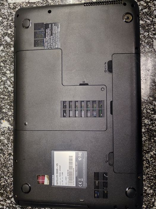 Portátil Satellite C850D-125