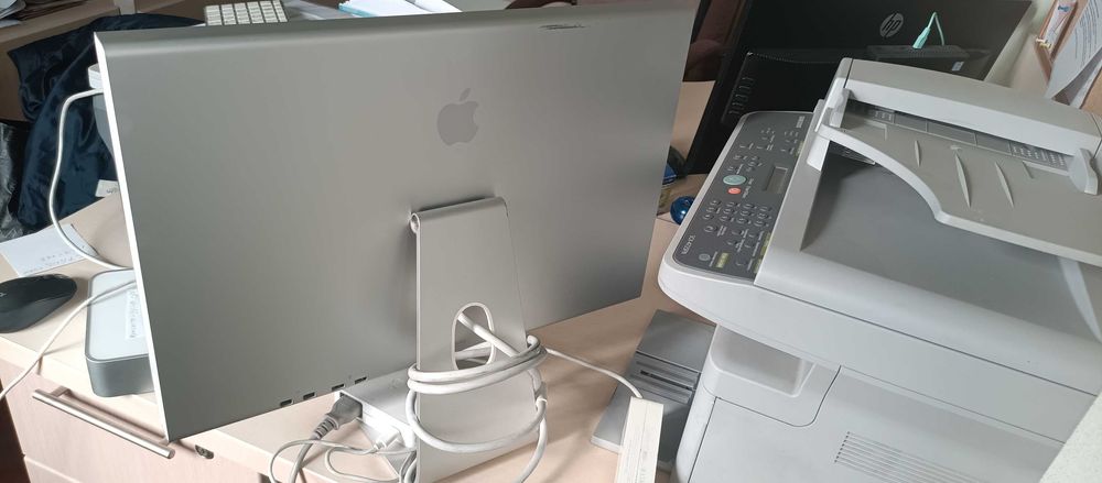 Монитор  A1082 Apple Cinema HD Display 23", ремонт