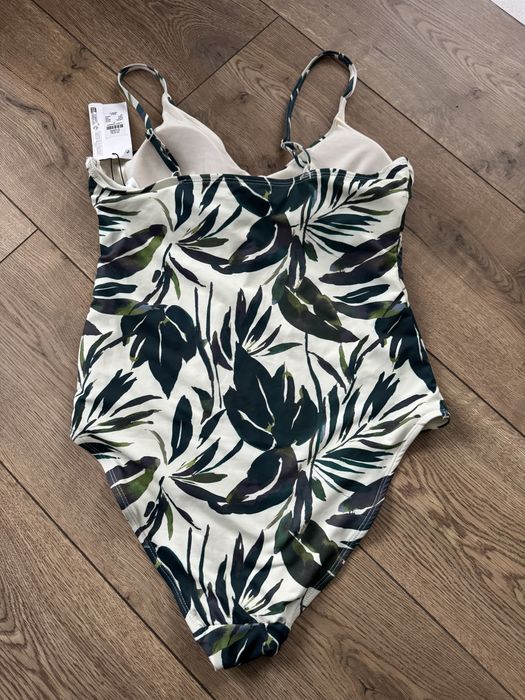 Новий суцільний купальник next розмір s