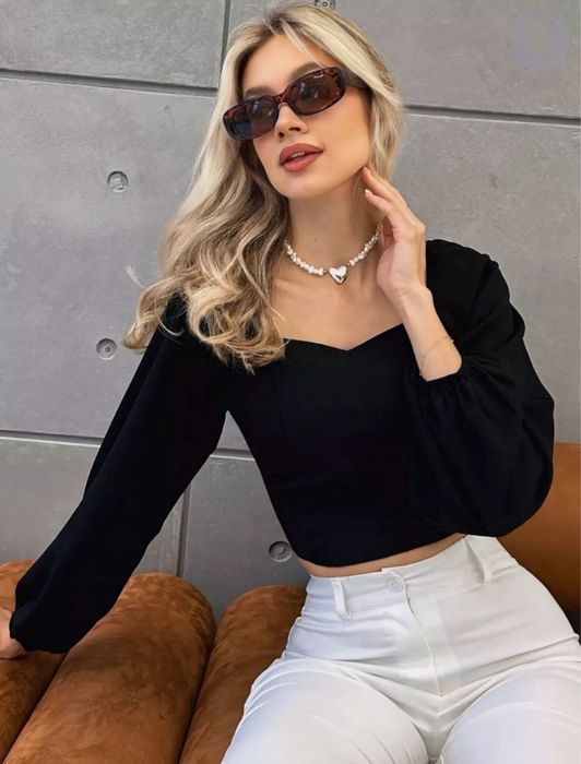 Блузка коротка чорна